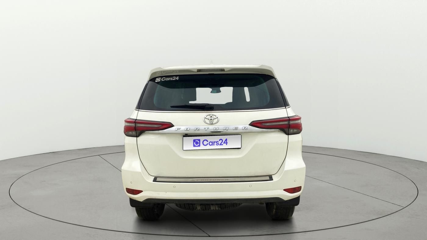 2023 Toyota Fortuner 4X2 AT 2.8 DIESEL, Diesel, Automatic, 50,235 km, Back/Rear