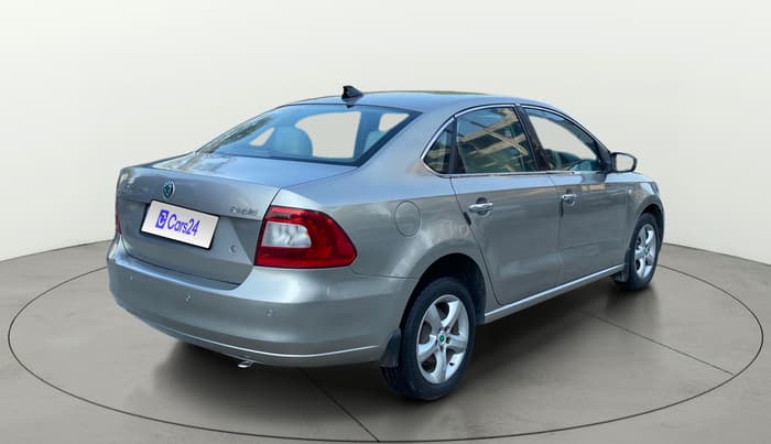 2012 Skoda Rapid ELEGANCE 1.6 MPI AT, Petrol, Automatic, 38,001 km, Right Back Diagonal