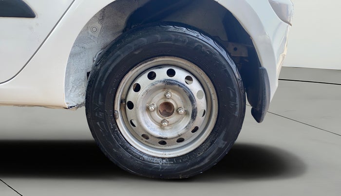 2014 Hyundai i10 MAGNA 1.1, CNG, Manual, 91,829 km, Left Rear Wheel