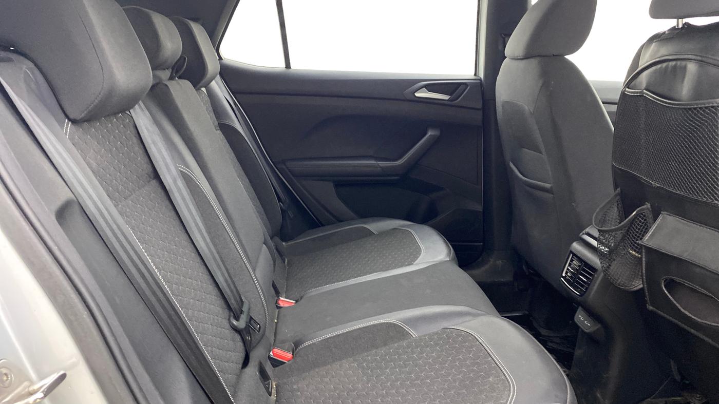 2024 Volkswagen TAIGUN GT Line 1.0L TSI MT, Petrol, Manual, 43,864 km, Right Side Rear Door Cabin