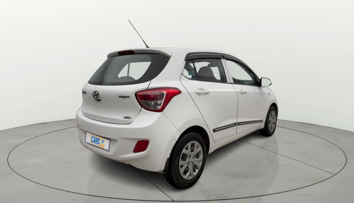 2015 Hyundai Grand i10 MAGNA 1.2 KAPPA VTVT, Petrol, Manual, 42,111 km, Right Back Diagonal
