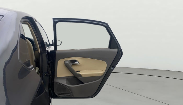 2016 Volkswagen Vento HIGHLINE 1.5 AT, Diesel, Automatic, 1,39,735 km, RHS Rear Door