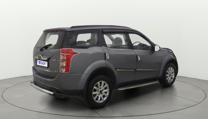 2015 Mahindra XUV500 W10, Diesel, Manual, 1,39,711 km, Right Back Diagonal