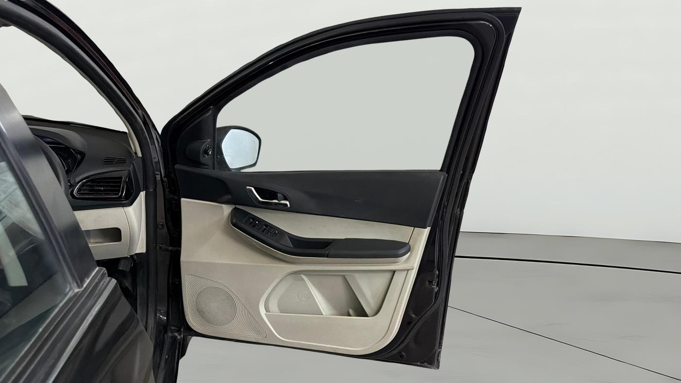 2022 Tata Tiago XZ PLUS PETROL, Petrol, Manual, 63,186 km, RHS Front Door