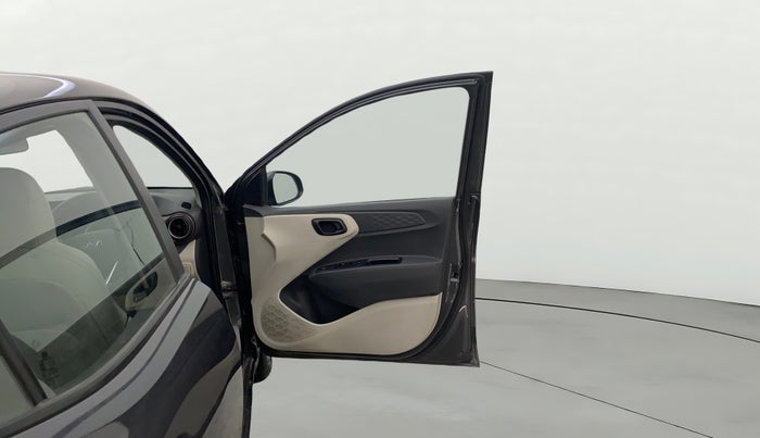 2020 Hyundai AURA S 1.2 CNG, CNG, Manual, 55,278 km, RHS Front Door