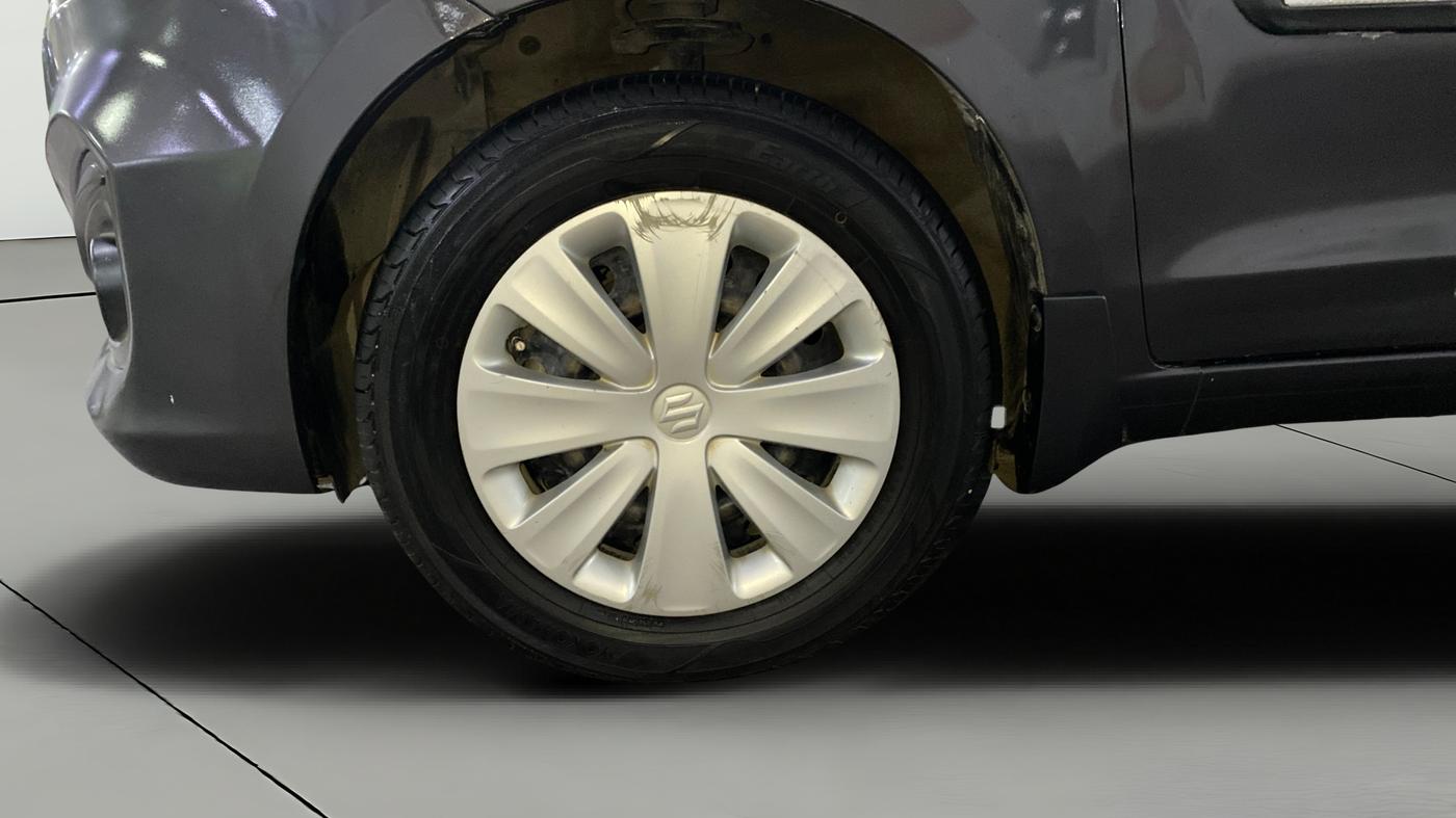 2015 Maruti Ertiga VDI SHVS, Diesel, Manual, 94,919 km, Left Front Wheel