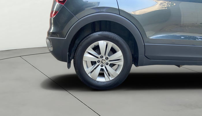 2022 Skoda KUSHAQ AMBITION 1.0L TSI MT, Petrol, Manual, 16,171 km, Right Rear Wheel