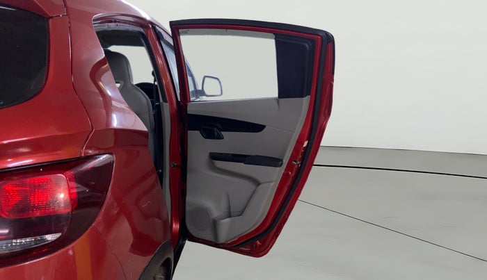 2016 Mahindra Kuv100 K4 6 STR, Petrol, Manual, 53,834 km, RHS Rear Door