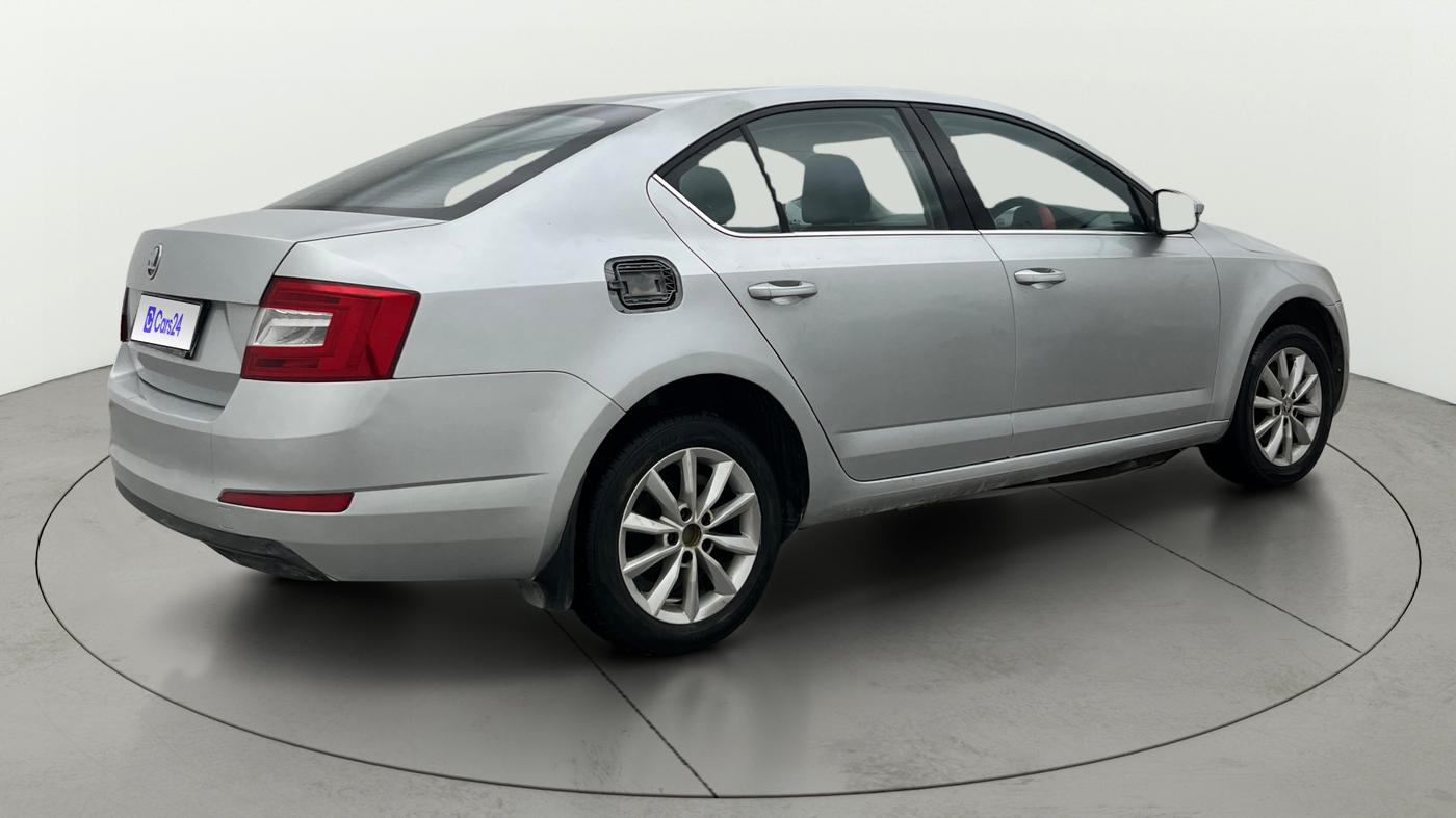 2015 Skoda Octavia AMBITION 1.4 TSI, Petrol, Manual, 1,47,263 km, Right Back Diagonal