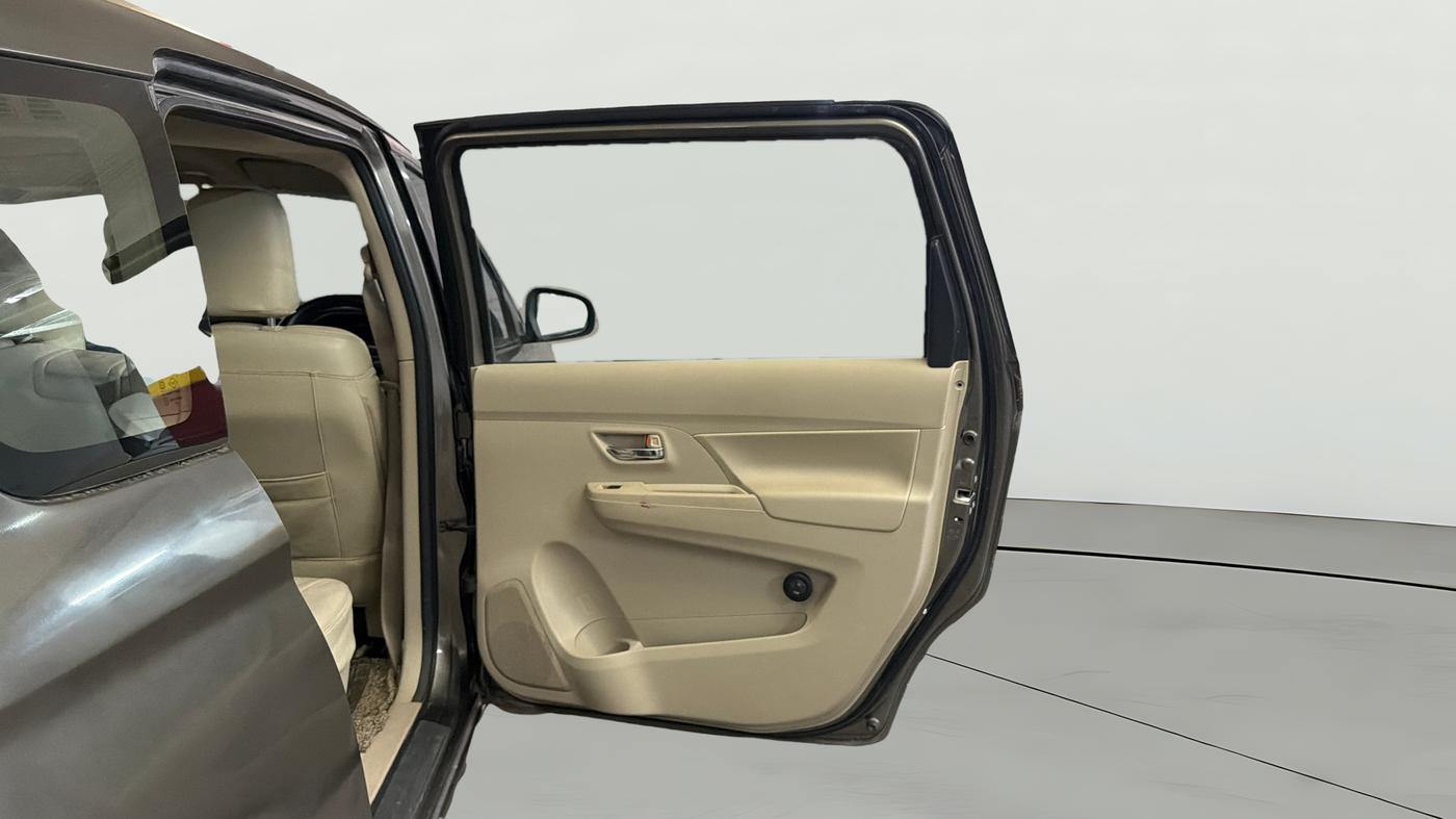 2019 Maruti Ertiga VXI CNG, CNG, Manual, 75,526 km, RHS Rear Door