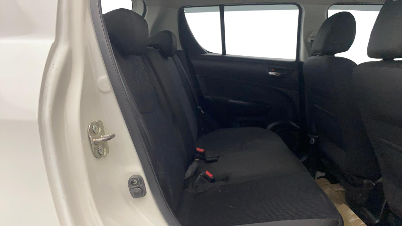 2016 Maruti Swift VXI, Petrol, Manual, 46,012 km, Right Side Rear Door Cabin