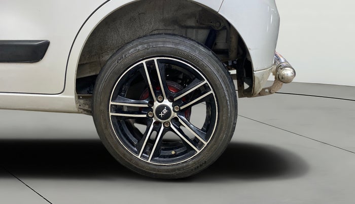 2016 Maruti Wagon R 1.0 VXI AMT, Petrol, Automatic, 24,883 km, Left Rear Wheel