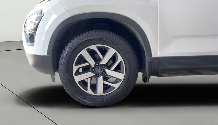 2021 Tata Harrier XZA PLUS 2.0L DUAL TONE, Diesel, Automatic, 1,20,815 km, Left Front Wheel