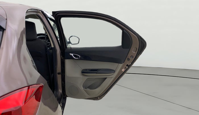 2017 Tata Tiago XZ PETROL, CNG, Manual, 84,453 km, RHS Rear Door