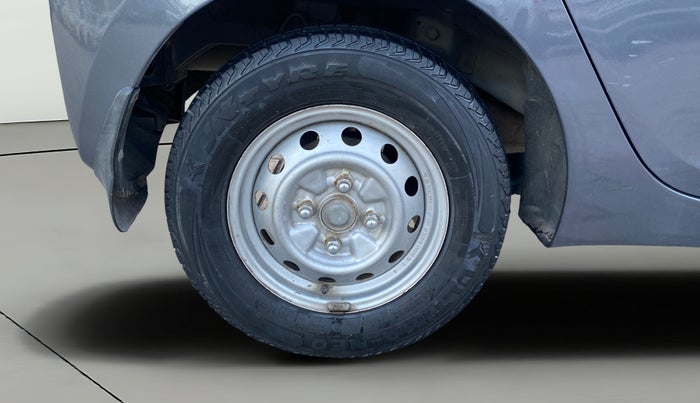 2016 Hyundai Eon ERA +, Petrol, Manual, 57,362 km, Right Rear Wheel