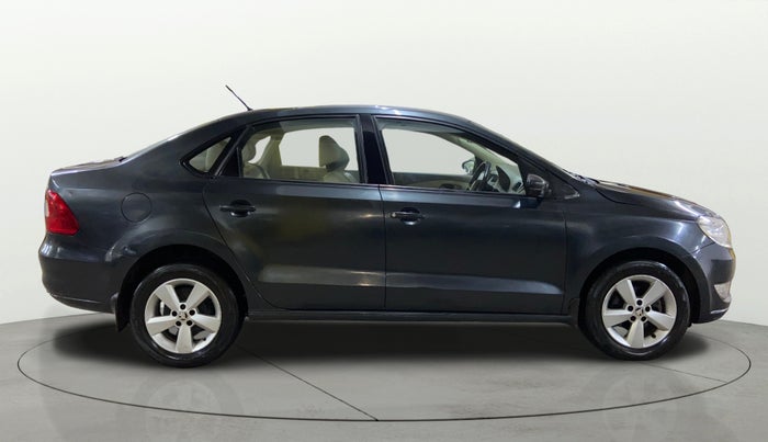 2016 Skoda Rapid 1.5 TDI CR STYLE PLUS AT, Diesel, Automatic, 95,810 km, Right Side View