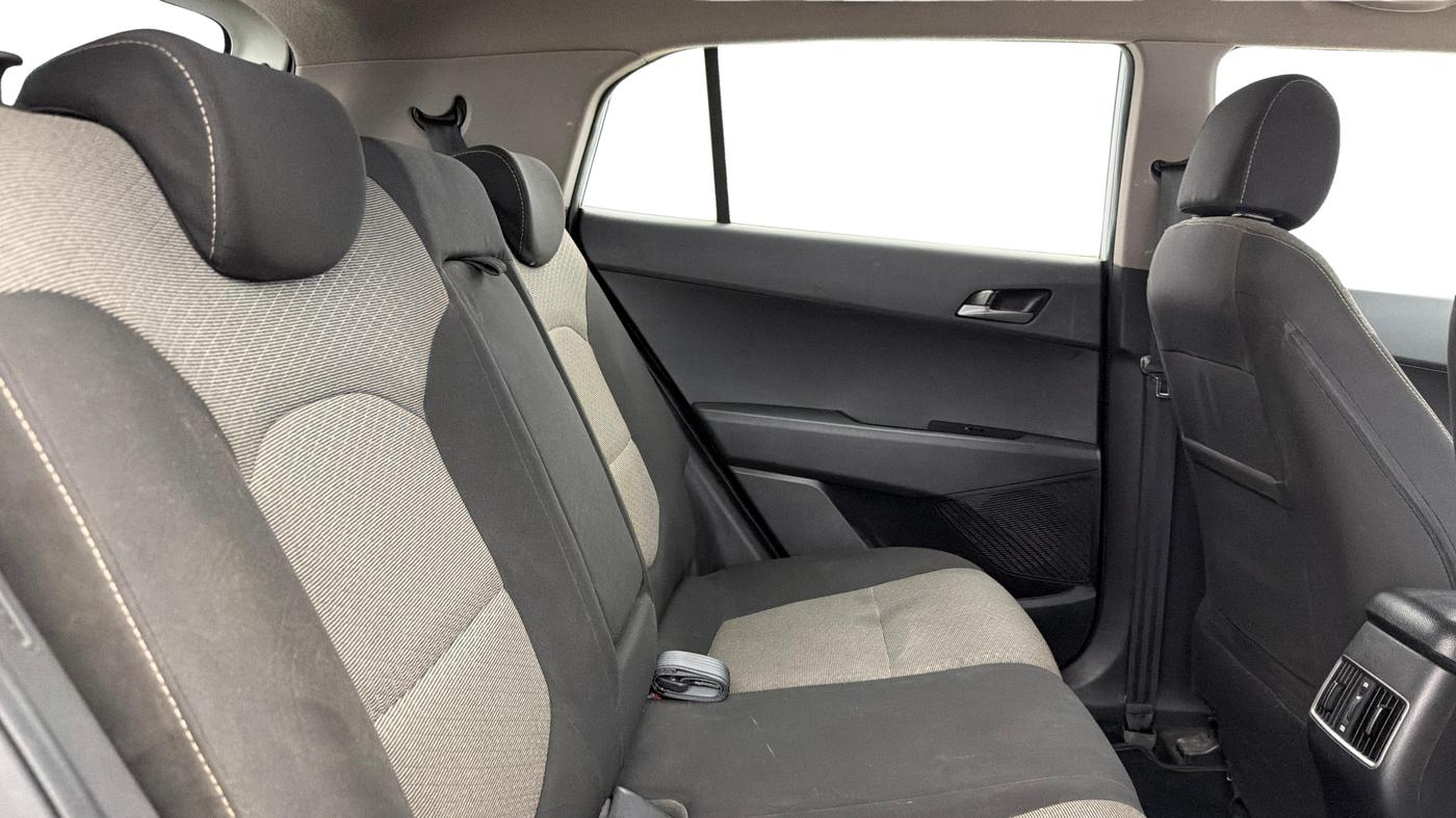 2015 Hyundai Creta SX PLUS 1.6 PETROL, Petrol, Manual, 66,754 km, Right Side Rear Door Cabin
