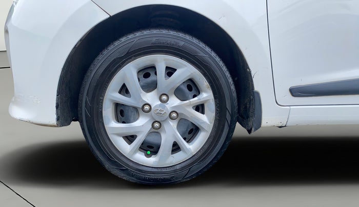 2017 Hyundai Grand i10 SPORTZ (O) 1.2 KAPPA VTVT, Petrol, Manual, 67,512 km, Left Front Wheel