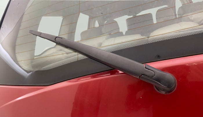 2016 Mahindra XUV500 W4, Diesel, Manual, 1,02,852 km, Rear Wiper