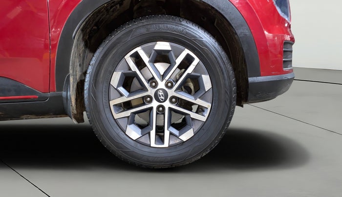 2022 Hyundai VENUE SX 1.5 CRDI DUAL TONE, Diesel, Manual, 84,540 km, Right Front Wheel