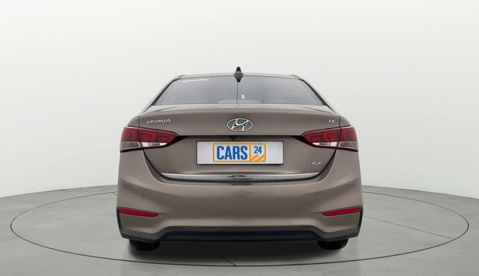 2018 Hyundai Verna 1.6 VTVT SX, Petrol, Manual, 74,563 km, Back/Rear