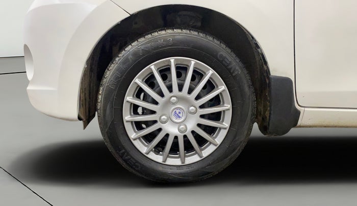 2014 Maruti Celerio VXI, CNG, Manual, 49,181 km, Left Front Wheel