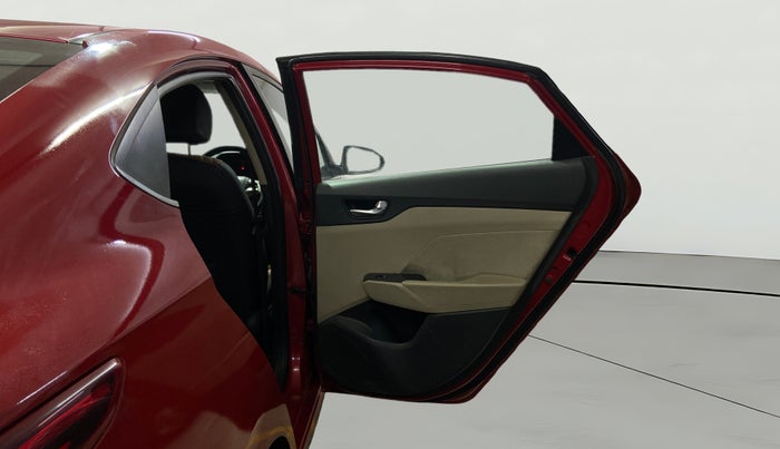 2018 Hyundai Verna 1.6 CRDI SX + AT, Diesel, Automatic, 95,998 km, RHS Rear Door