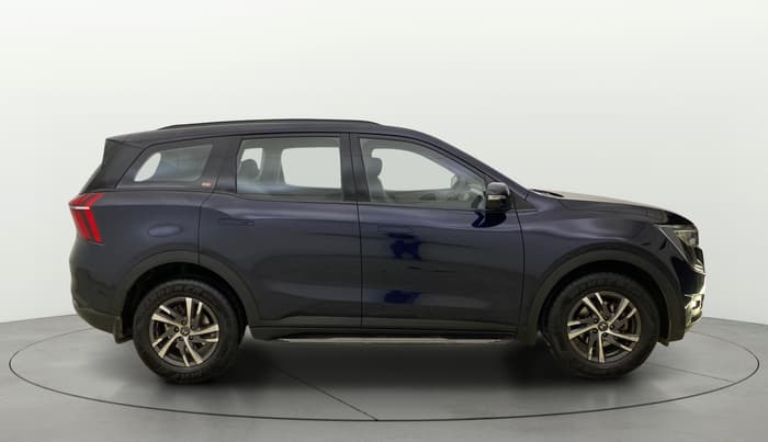 2023 Mahindra XUV700 AX 5 P AT 5 STR, Petrol, Automatic, 13,423 km, Right Side View