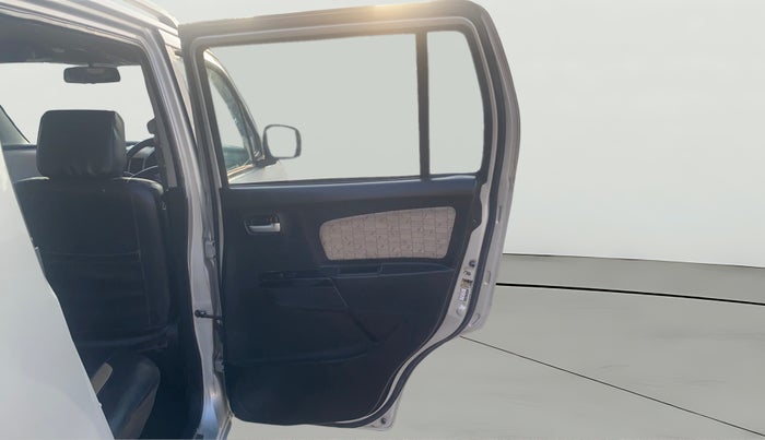 2017 Maruti Wagon R 1.0 VXI, Petrol, Manual, 60,873 km, RHS Rear Door