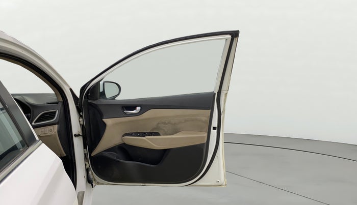 2019 Hyundai Verna 1.6 VTVT SX, Petrol, Manual, 76,503 km, RHS Front Door