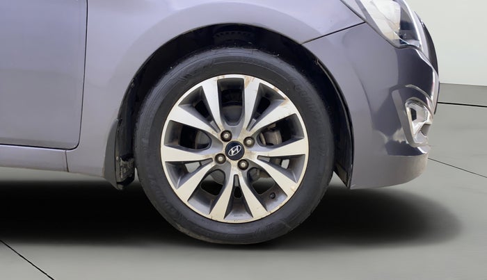 2016 Hyundai Verna 1.6 VTVT SX AT, Petrol, Automatic, 75,781 km, Right Front Wheel