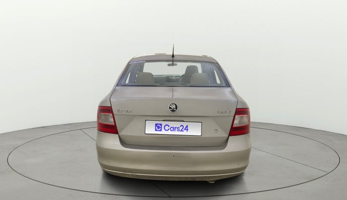 2014 Skoda Rapid 1.6 MPI AMBITION PLUS AT, Petrol, Automatic, 62,605 km, Back/Rear