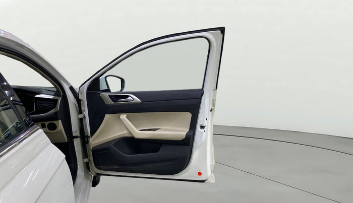 2023 Volkswagen VIRTUS TOPLINE TSI 1.0 AT, Petrol, Automatic, 74,418 km, RHS Front Door