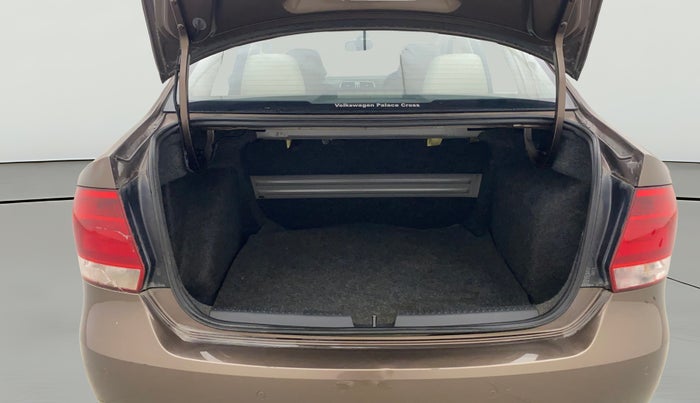 2015 Volkswagen Vento HIGHLINE 1.6 MPI, Petrol, Manual, 47,507 km, Boot Open Zoomed View