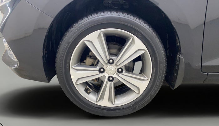 2017 Hyundai Verna 1.6 VTVT SX, Petrol, Manual, 79,333 km, Left Front Wheel