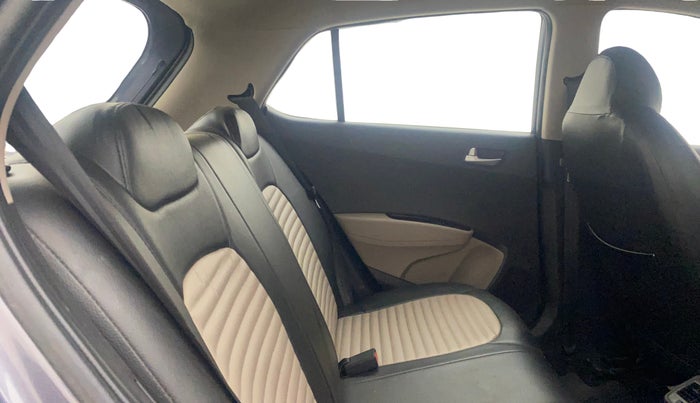 2016 Hyundai Grand i10 SPORTZ 1.2 KAPPA VTVT, Petrol, Manual, 37,841 km, Right Side Rear Door Cabin