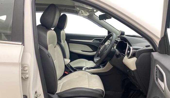 2023 MG ASTOR SAVVY 1.5 CVT, Petrol, Automatic, 19,617 km, Right Side Front Door Cabin