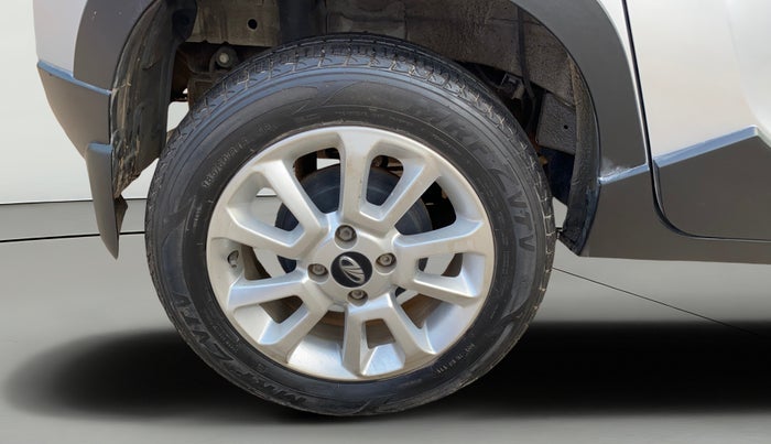 2017 Mahindra Kuv100 K8 5 STR, Petrol, Manual, 22,861 km, Right Rear Wheel