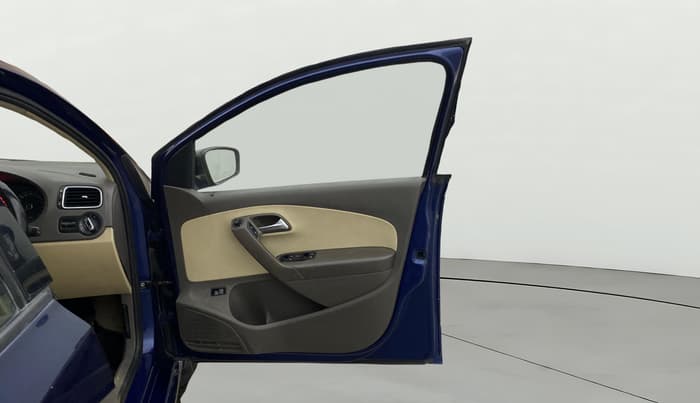 2013 Volkswagen Vento HIGHLINE PETROL AT, Petrol, Automatic, 74,967 km, RHS Front Door