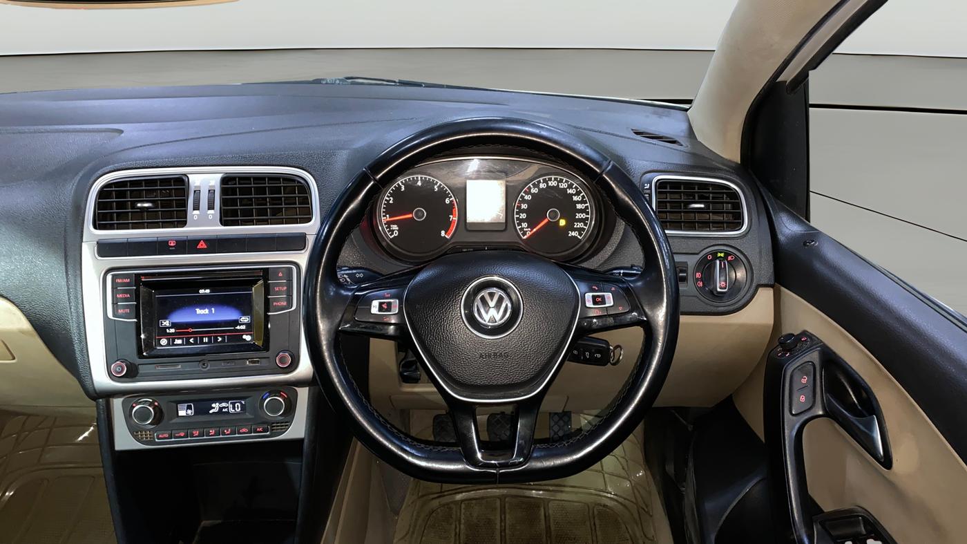 2017 Volkswagen Ameo HIGHLINE1.2L, Petrol, Manual, 53,598 km, Steering Wheel Close Up