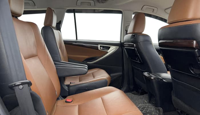 2016 Toyota Innova Crysta 2.7 ZX AT 7 STR, Petrol, Automatic, 1,19,991 km, Right Side Rear Door Cabin