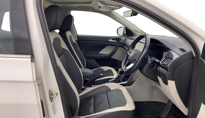 2022 Volkswagen TAIGUN TOPLINE 1.0 TSI AT, Petrol, Automatic, 55,400 km, Right Side Front Door Cabin