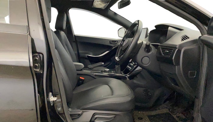 2022 Tata NEXON XZ PLUS PETROL DARK EDITION, Petrol, Manual, 15,038 km, Right Side Front Door Cabin