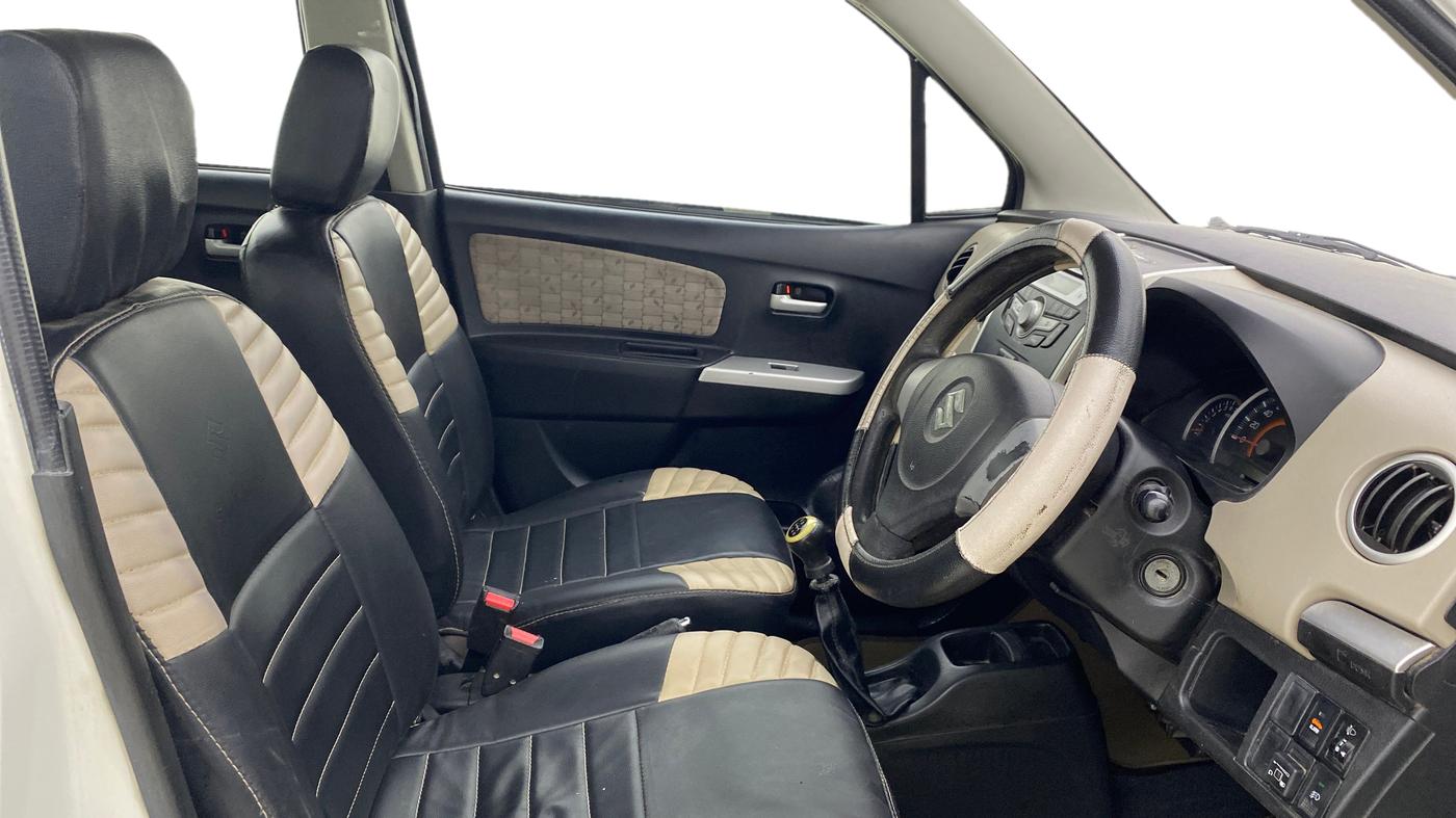2015 Maruti Wagon R 1.0 VXI, CNG, Manual, 1,14,243 km, Right Side Front Door Cabin