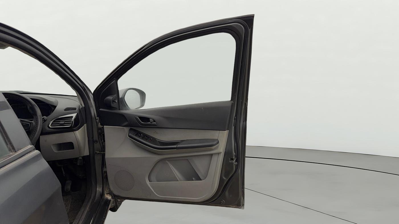 2021 Tata Tiago XT PETROL, Petrol, Manual, 82,937 km, RHS Front Door