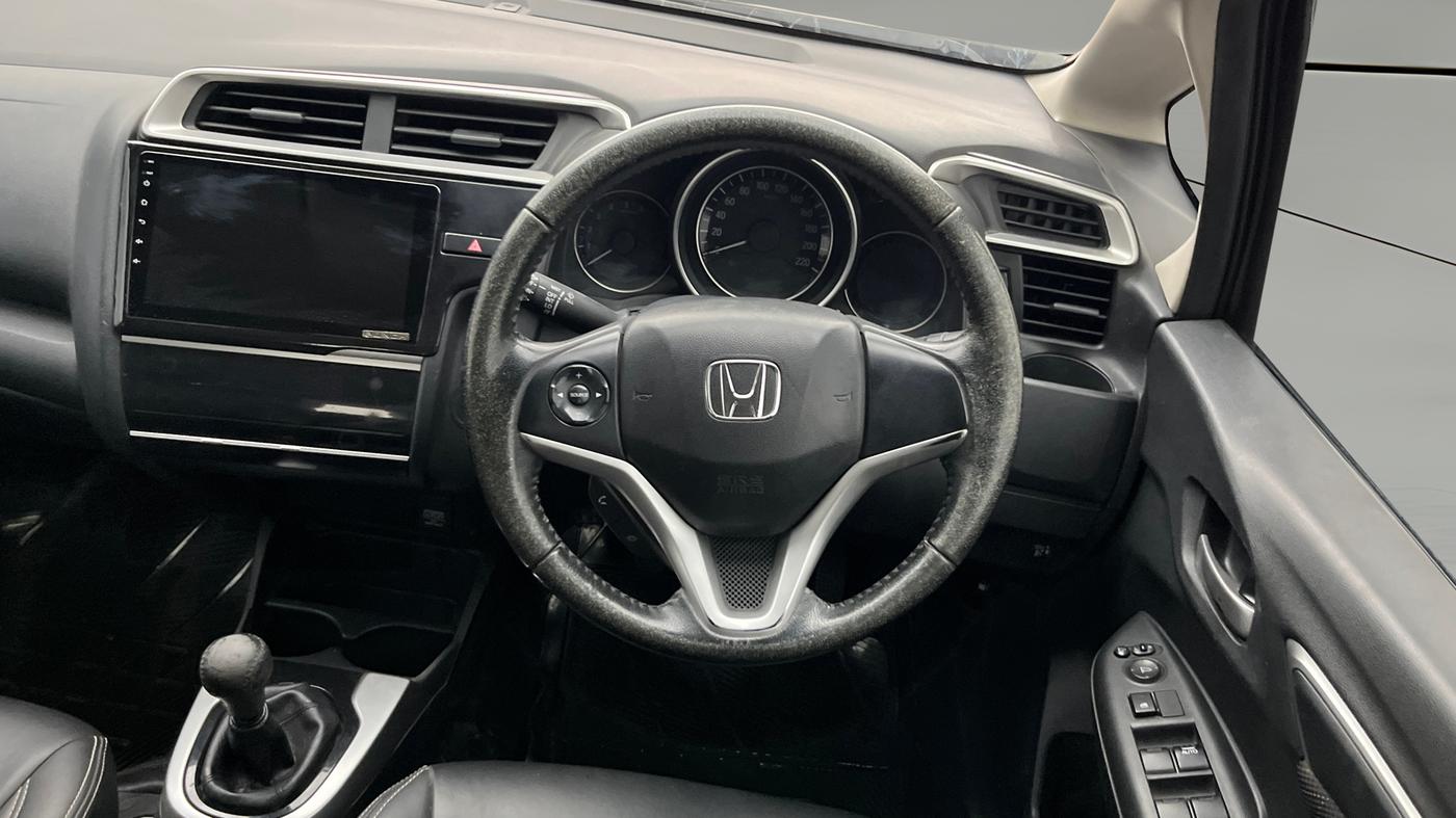 2017 Honda Jazz 1.5L I-DTEC VX, Diesel, Manual, 1,00,791 km, Steering Wheel Close Up