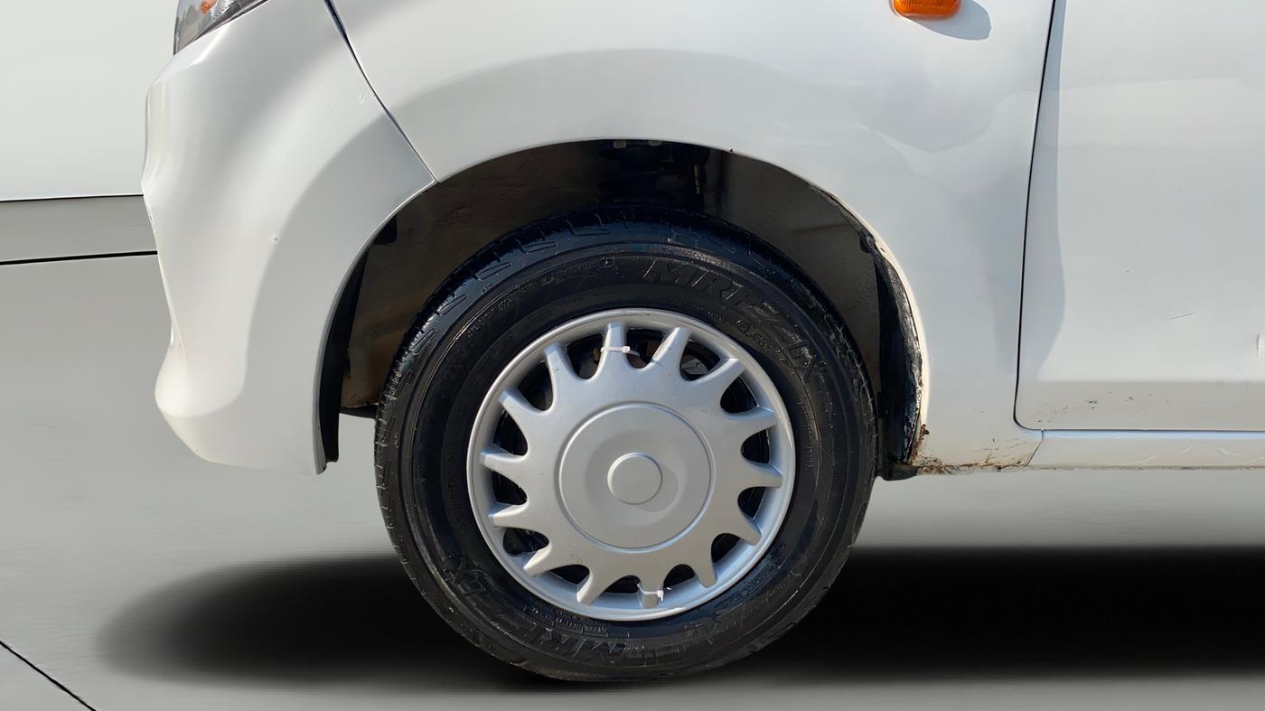 2018 Maruti Alto 800 LXI, Petrol, Manual, 95,214 km, Left Front Wheel