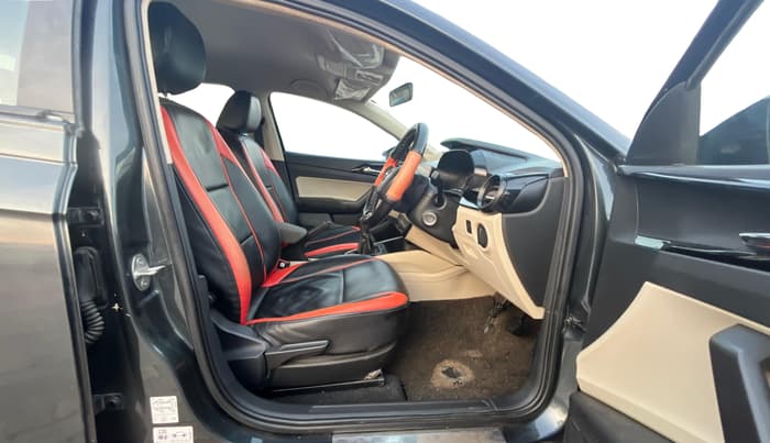 2023 Skoda SLAVIA Ambition 1.5L TSI, Petrol, Manual, 25,954 km, Right Side Front Door Cabin