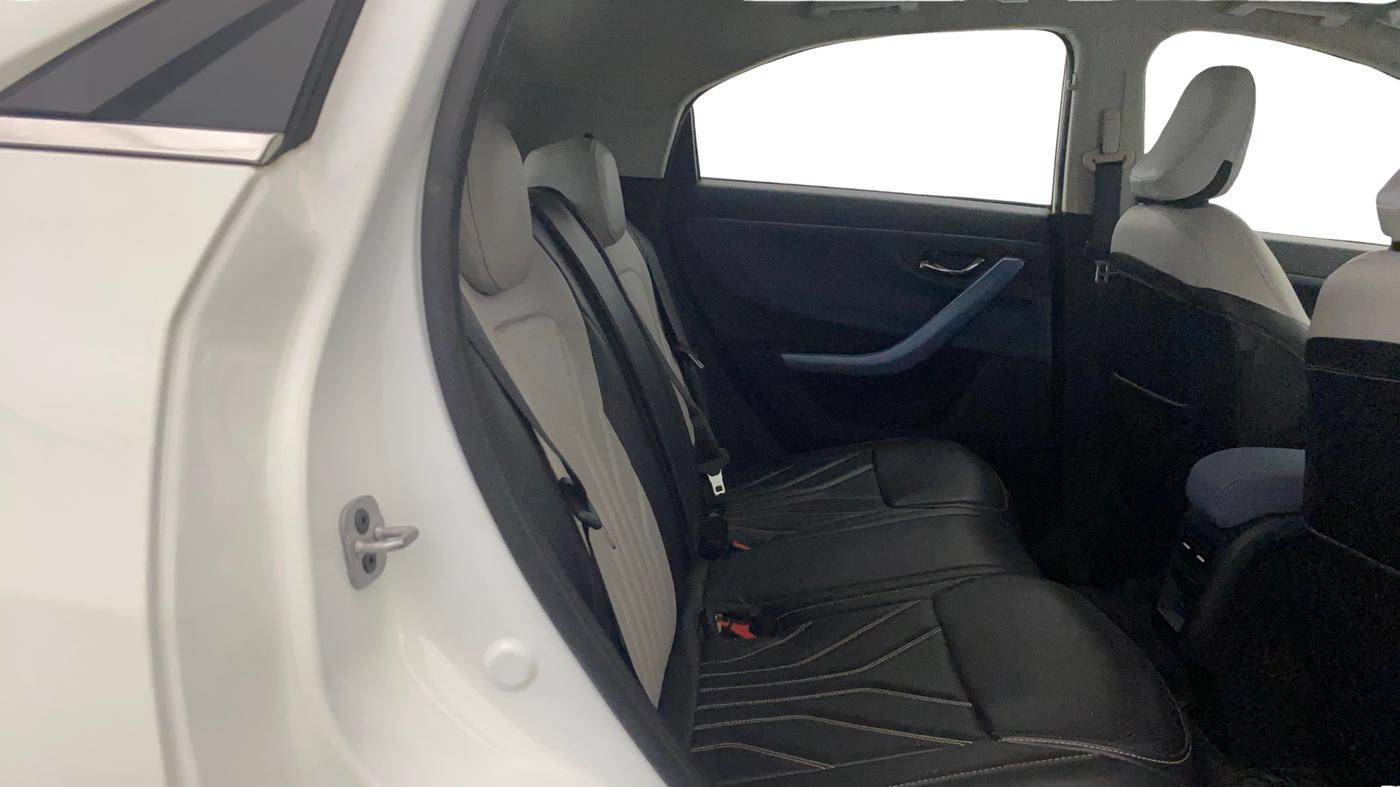 2025 Tata Curvv Creative Plus S 1.2 Petrol 6MT, Petrol, Manual, 15,090 km, Right Side Rear Door Cabin
