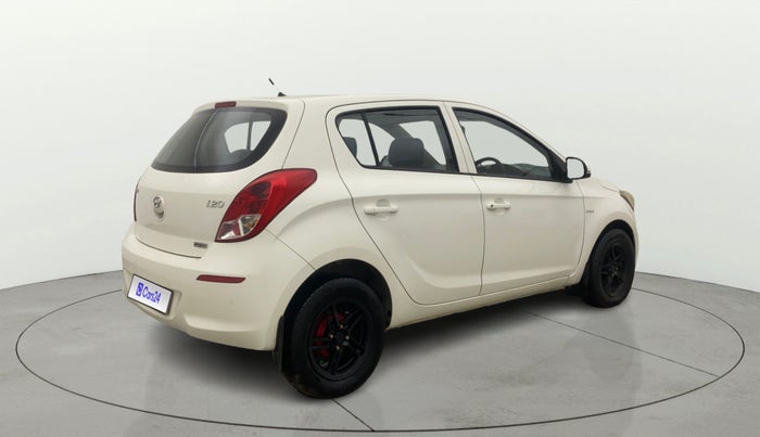 2013 Hyundai i20 MAGNA 1.2, Petrol, Manual, 73,013 km, Right Back Diagonal